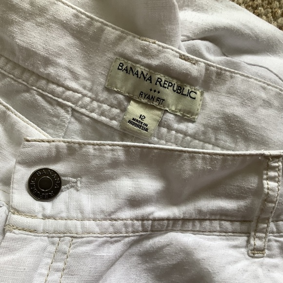 Banana Republic White Linen Shorts 12 - Picture 3 of 4